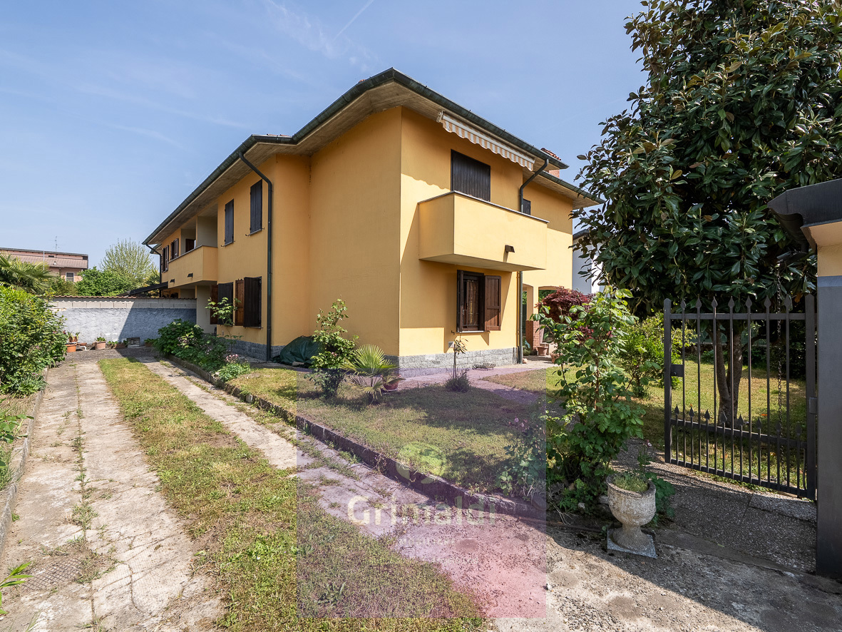 Villa Bifamiliare con giardino a Marudo