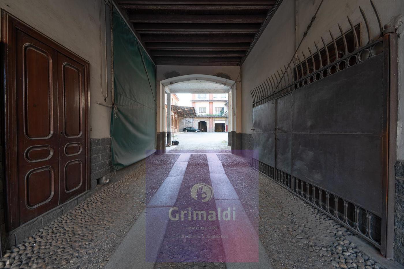 Locale commerciale in affitto a Sant'Angelo Lodigiano