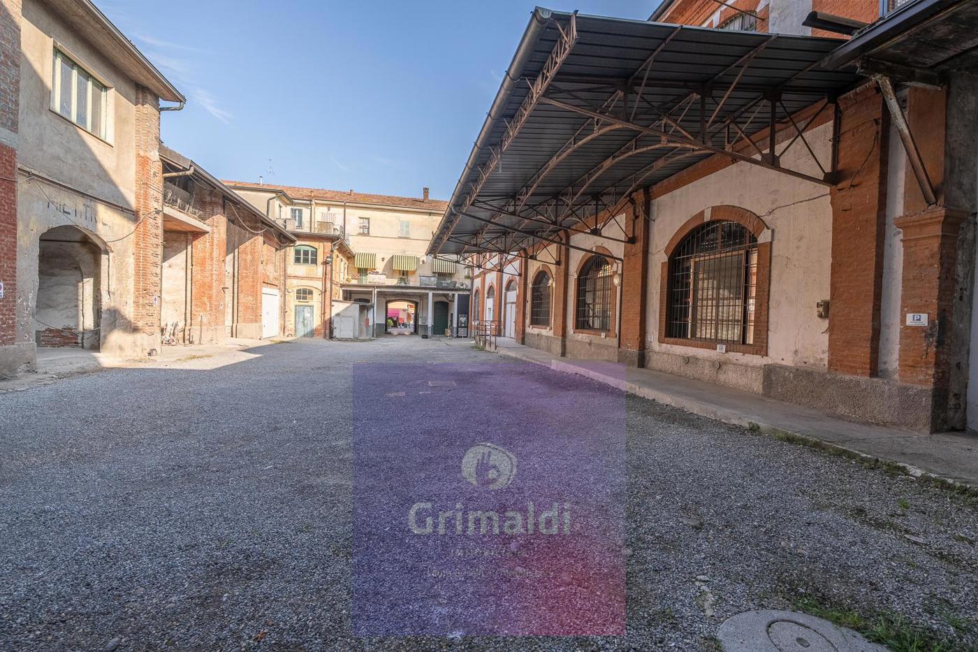 Locale commerciale in affitto a Sant'Angelo Lodigiano