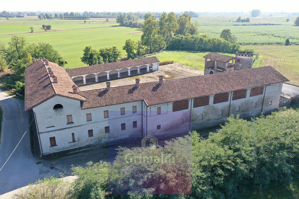 Rustico con giardino a Grumello Cremonese ed Uniti