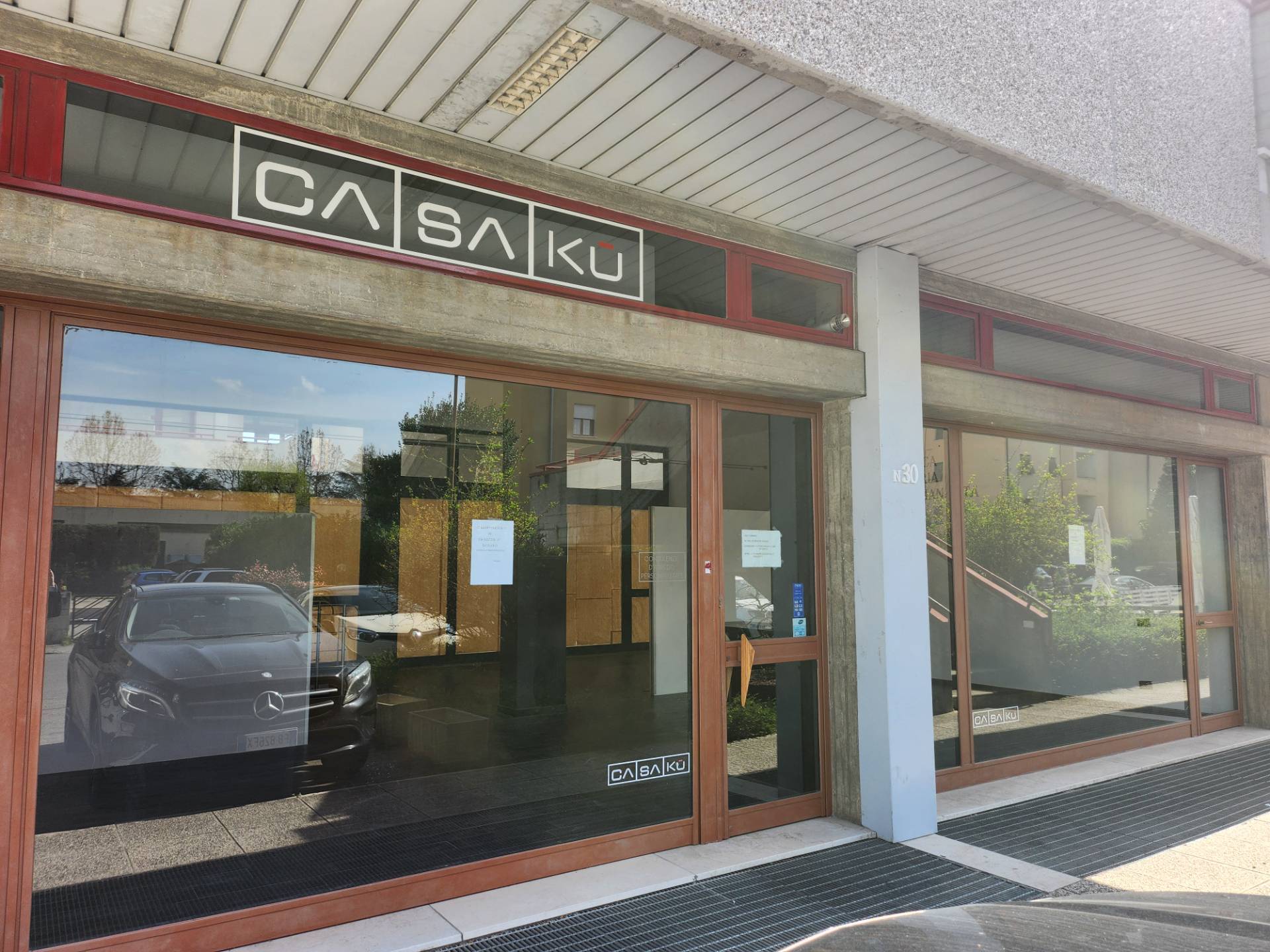 Locale commerciale in vendita a Sassuolo, Parco