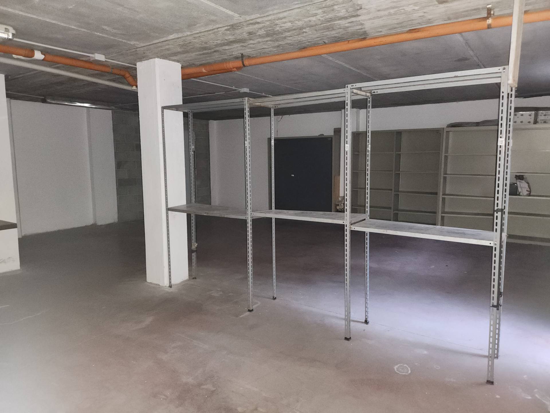 Locale commerciale in vendita a Sassuolo, Parco