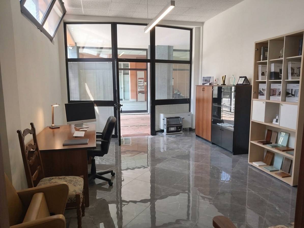 Studio/Ufficio in vendita a Sassuolo, Centro