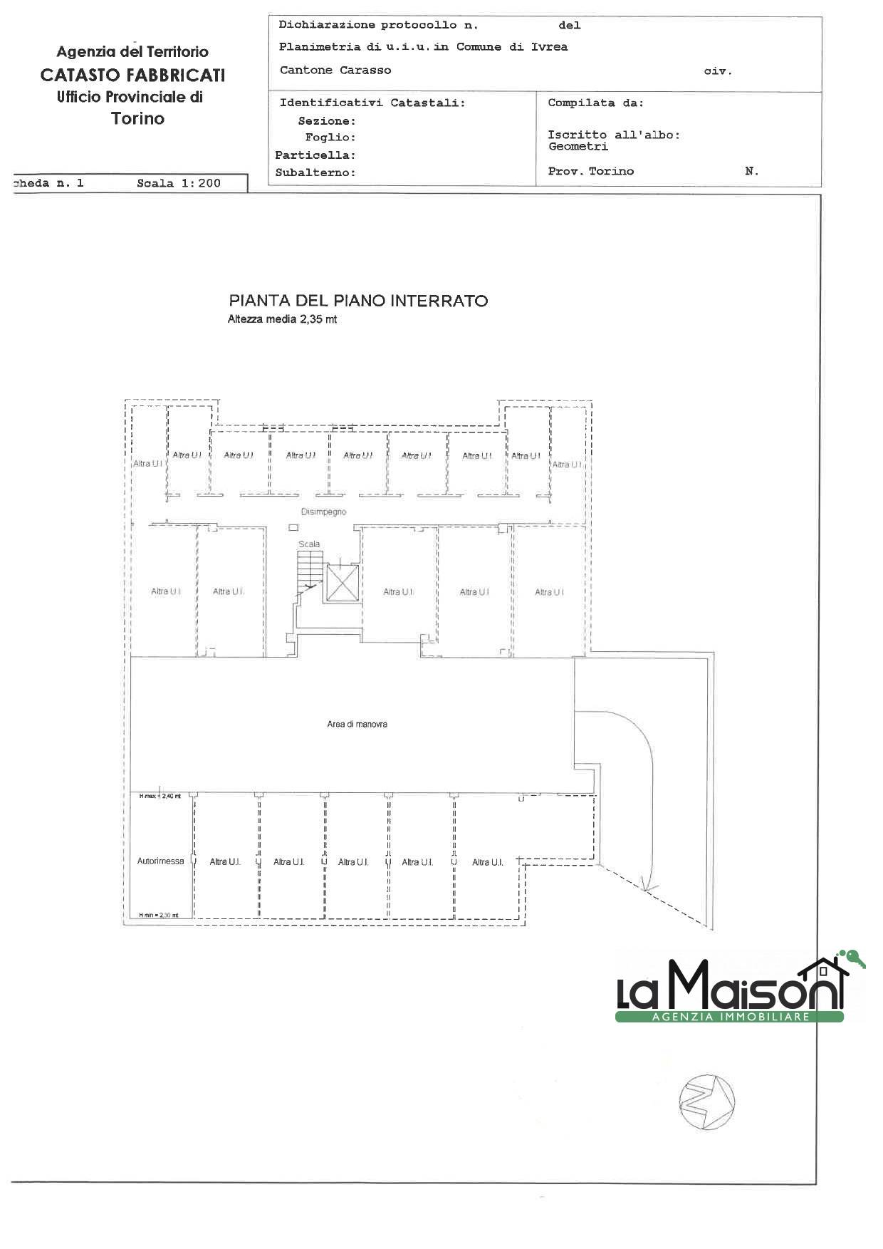 Box o garage in vendita a Ivrea