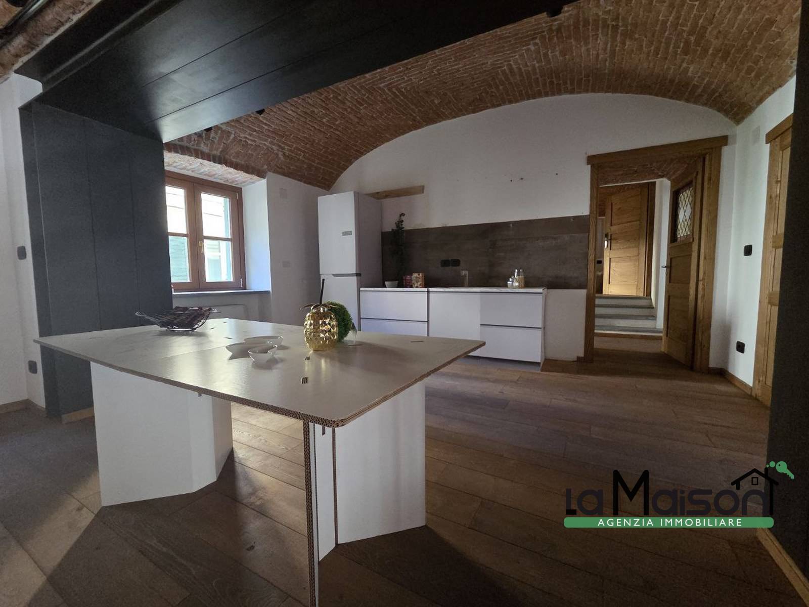 Appartamento in vendita a Ivrea, centro