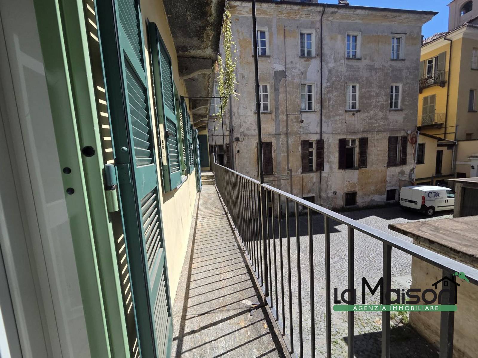 Appartamento in vendita a Ivrea, centro