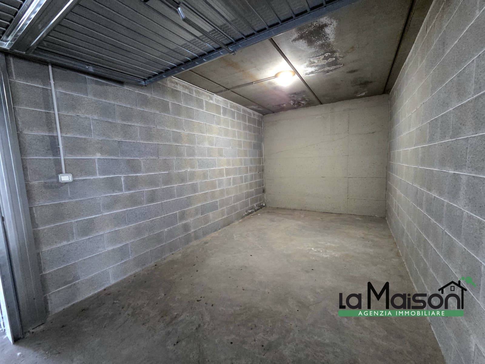 Box o garage in vendita a Rivarolo Canavese