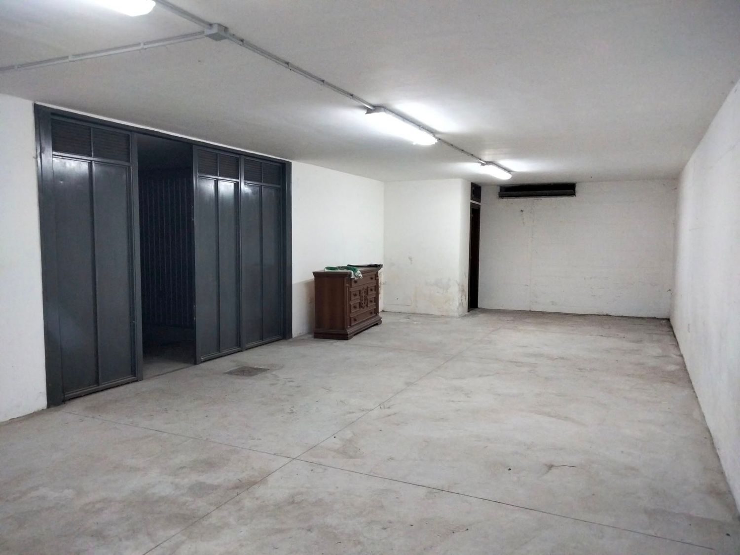 Locale commerciale in affitto in via generale luigi parisi 0, Cava de' Tirreni