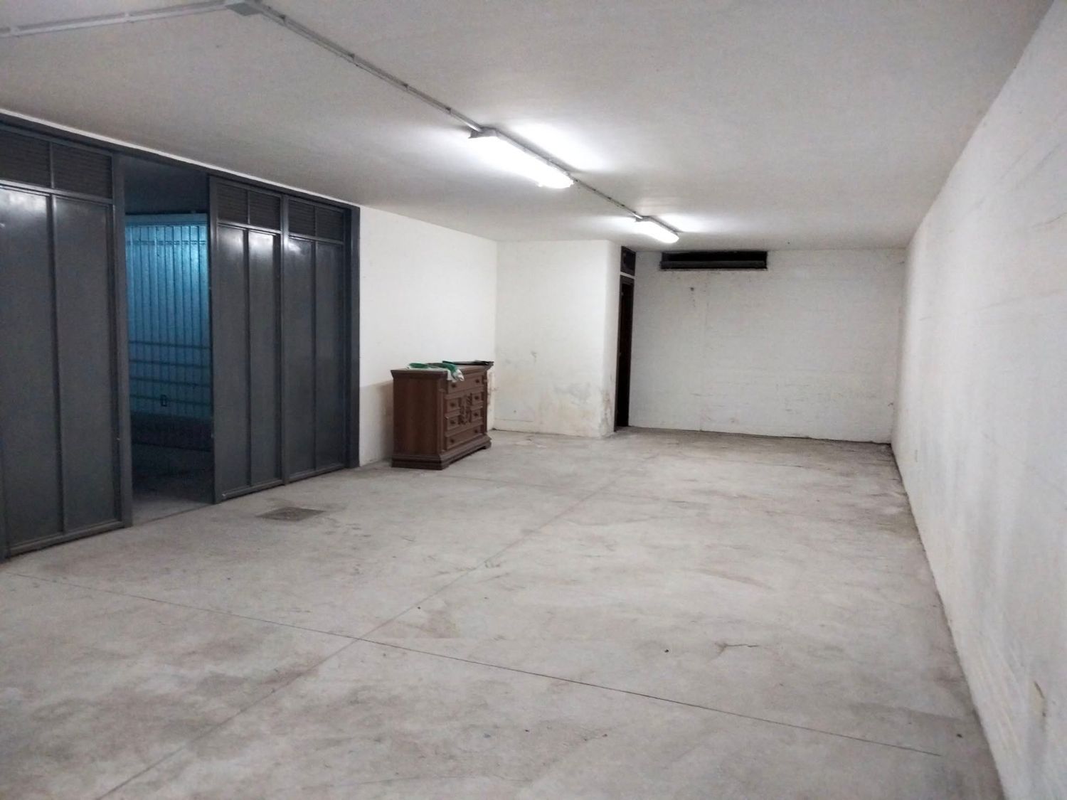 Locale commerciale in affitto in via generale luigi parisi 0, Cava de' Tirreni