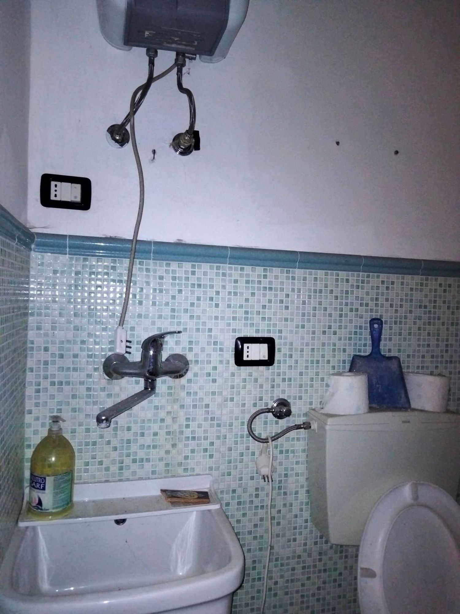 Locale commerciale in affitto in via generale luigi parisi 0, Cava de' Tirreni