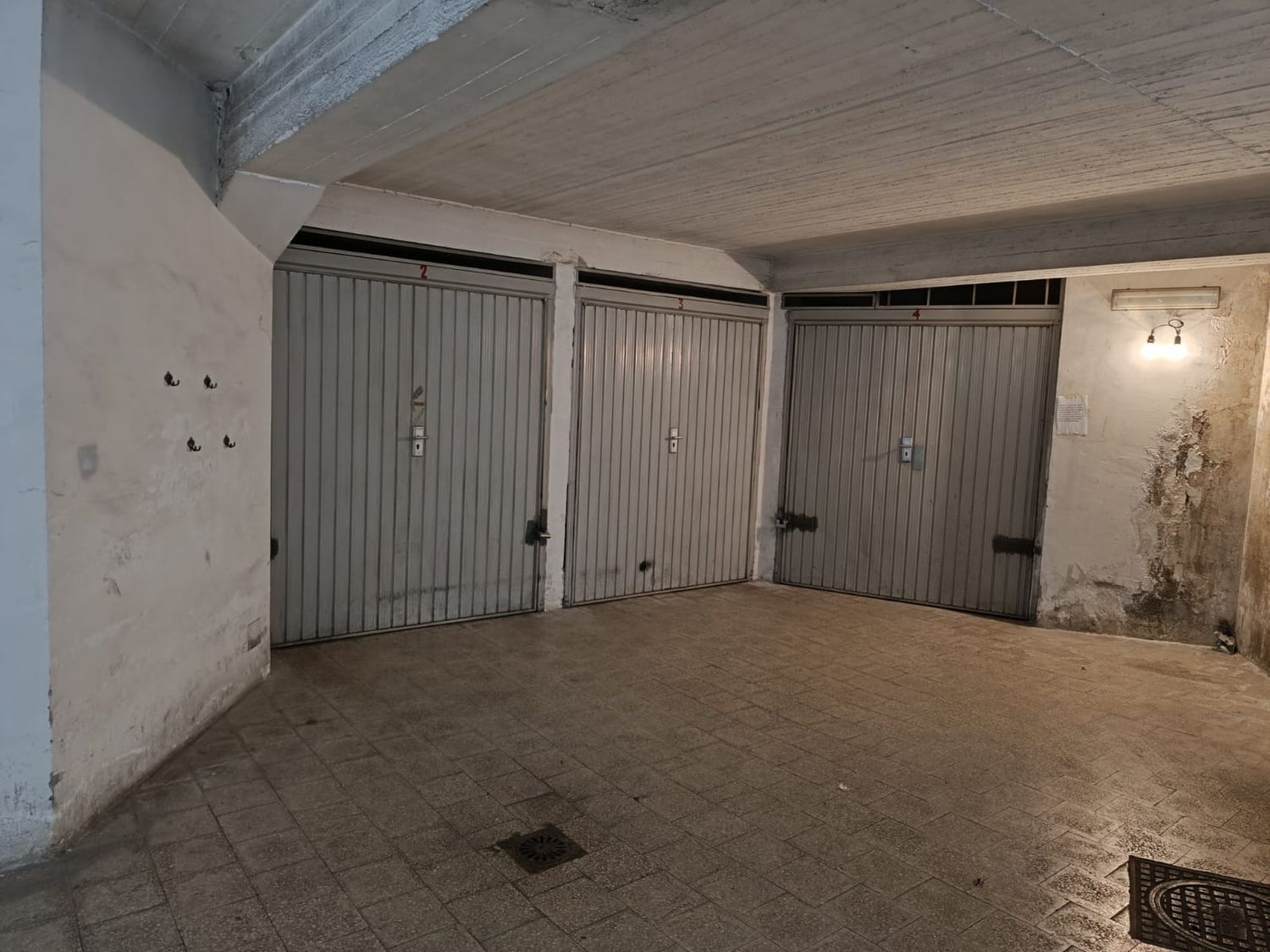 Box/Garage 16mq in vendita in via via adolfo omodeo 14, Napoli
