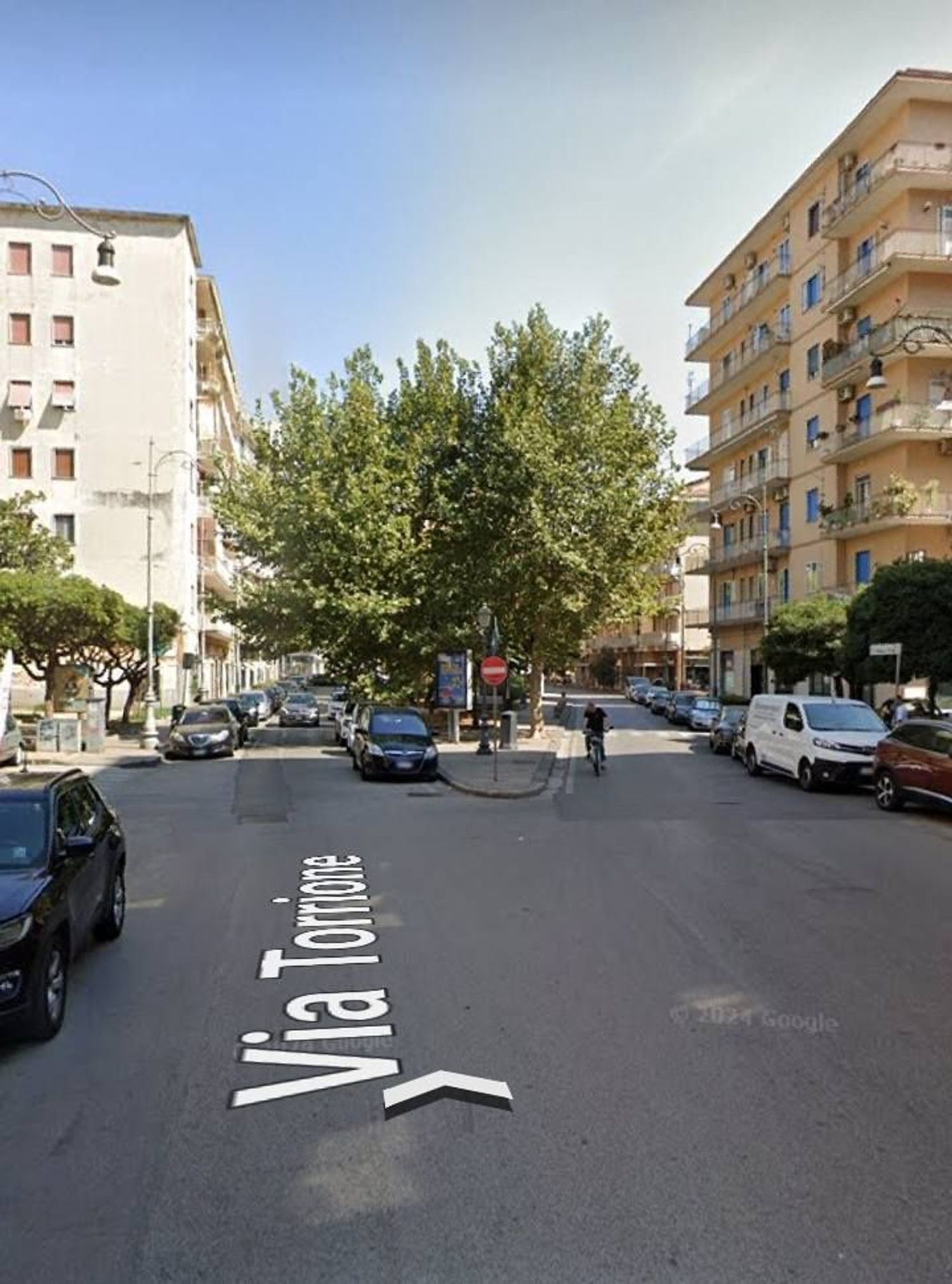 Locale commerciale in affitto in via via torrione 0, Salerno