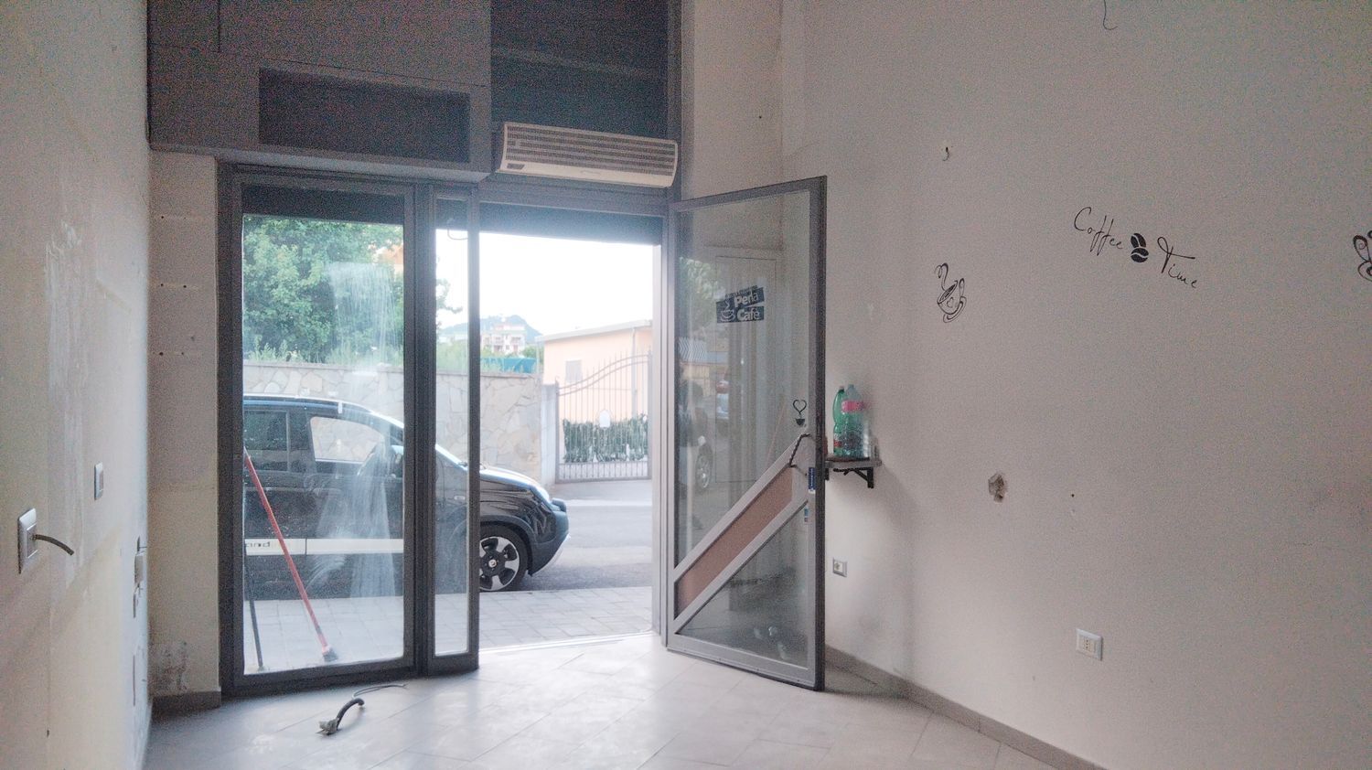 Locale commerciale in affitto in via via ernesto di marino 0, Cava de' Tirreni