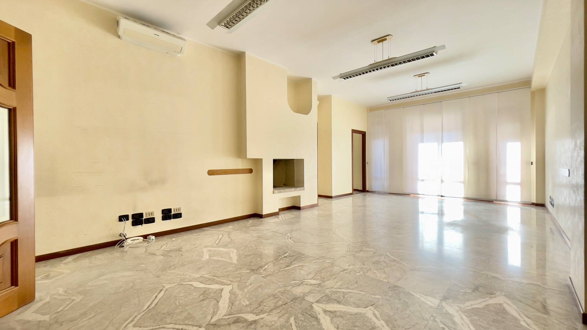 Quadrilocale con terrazzo, Lecce mazzini