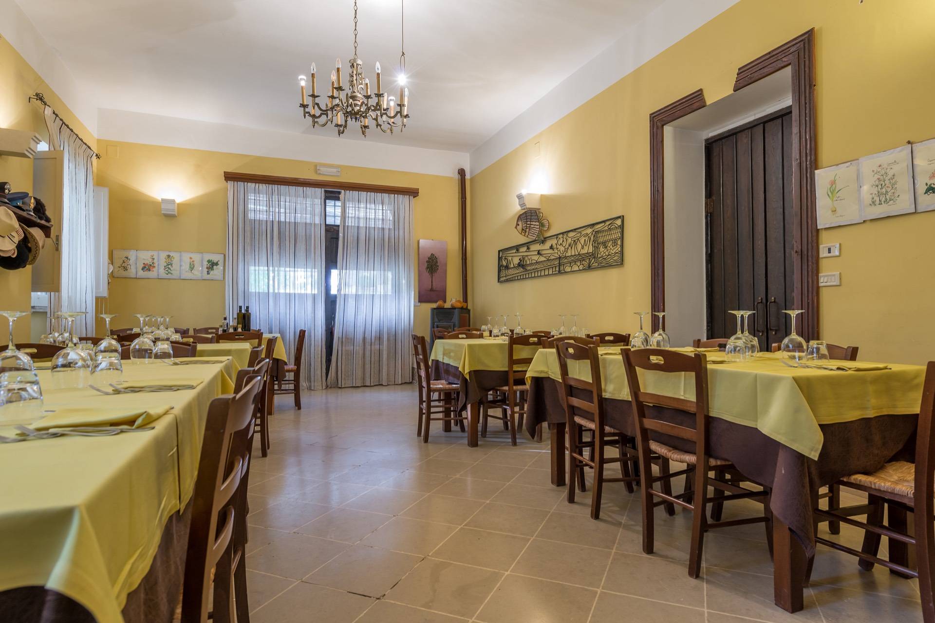 ATTIVITA COMMERCIALE in vendita a Galatina