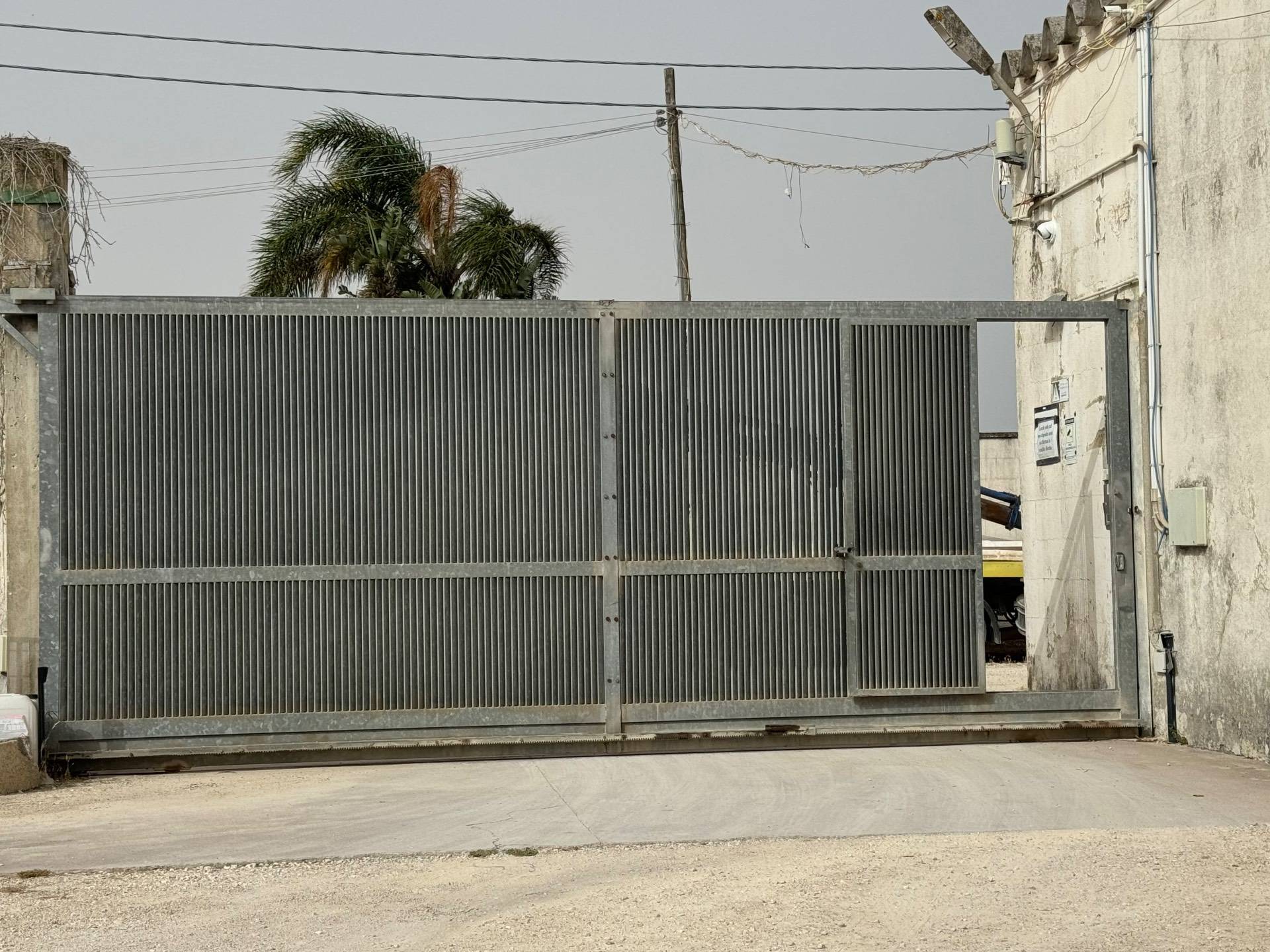 Capannone in vendita a Lecce