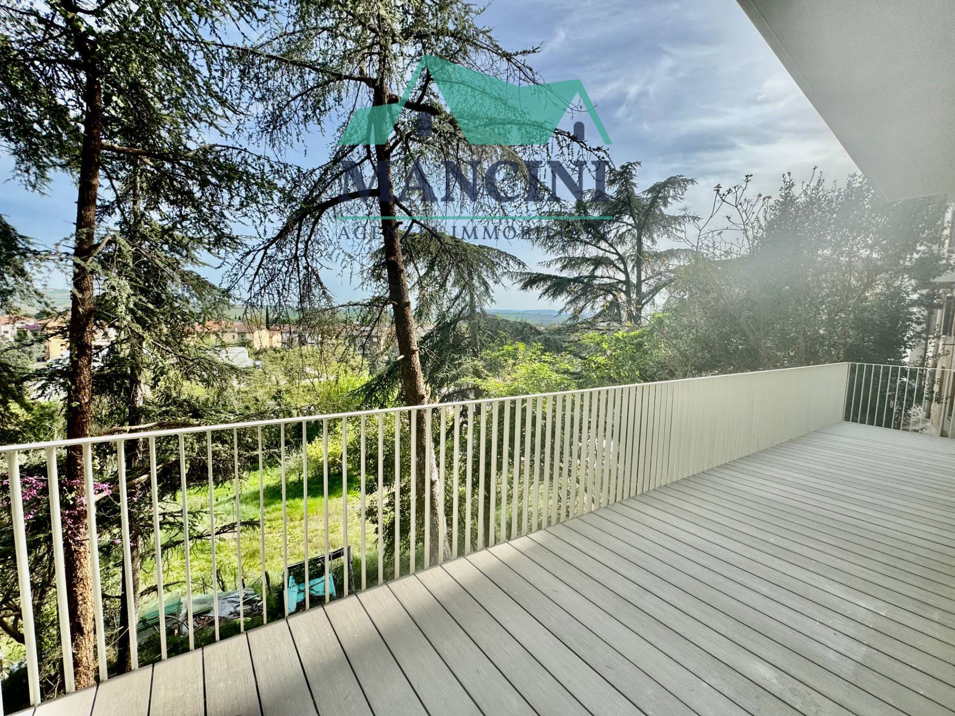 Appartamento in vendita a Jesi, centro zona alta