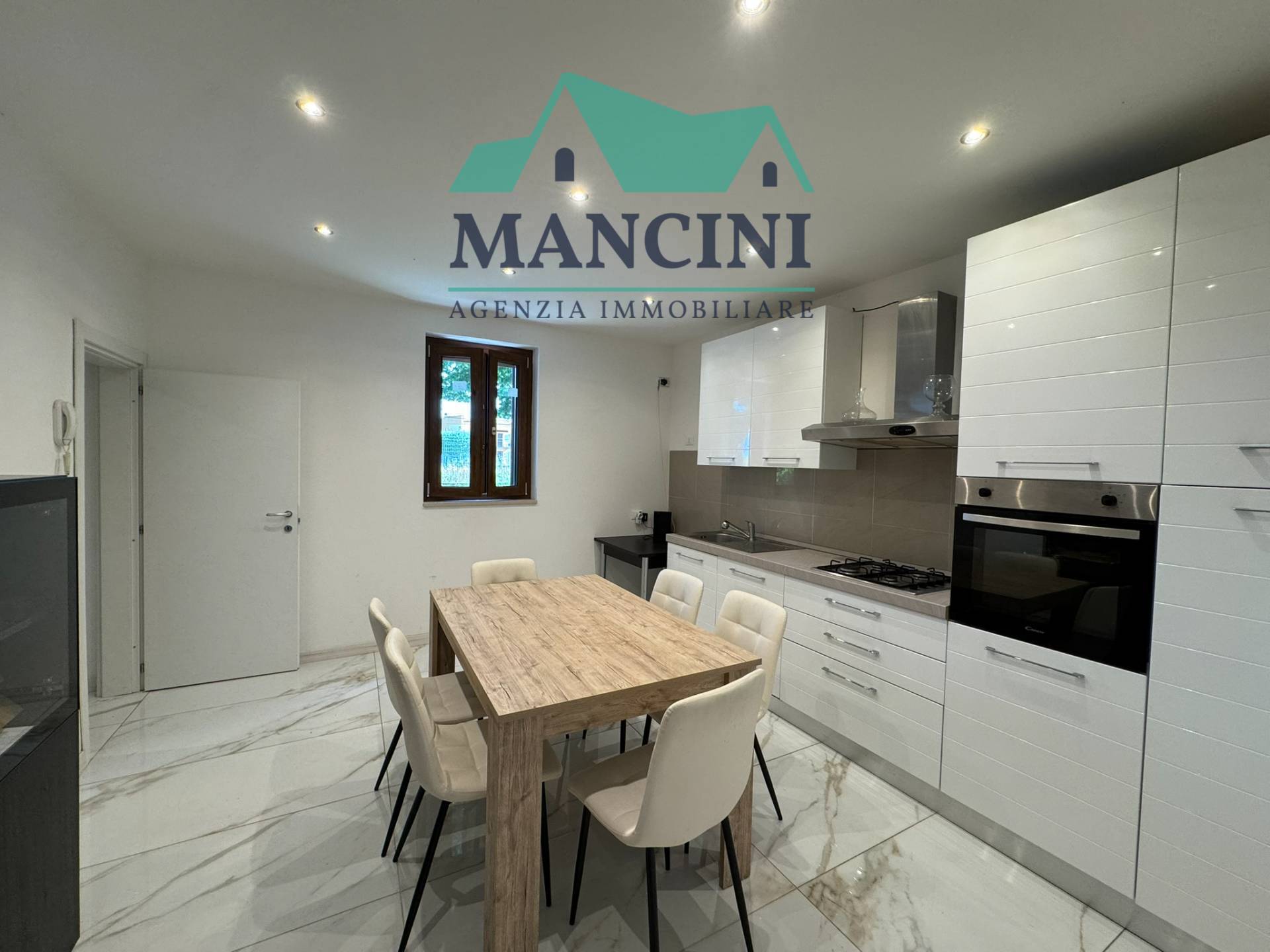 CASA INDIPENDENTE in vendita a Castelbellino, Pantiere
