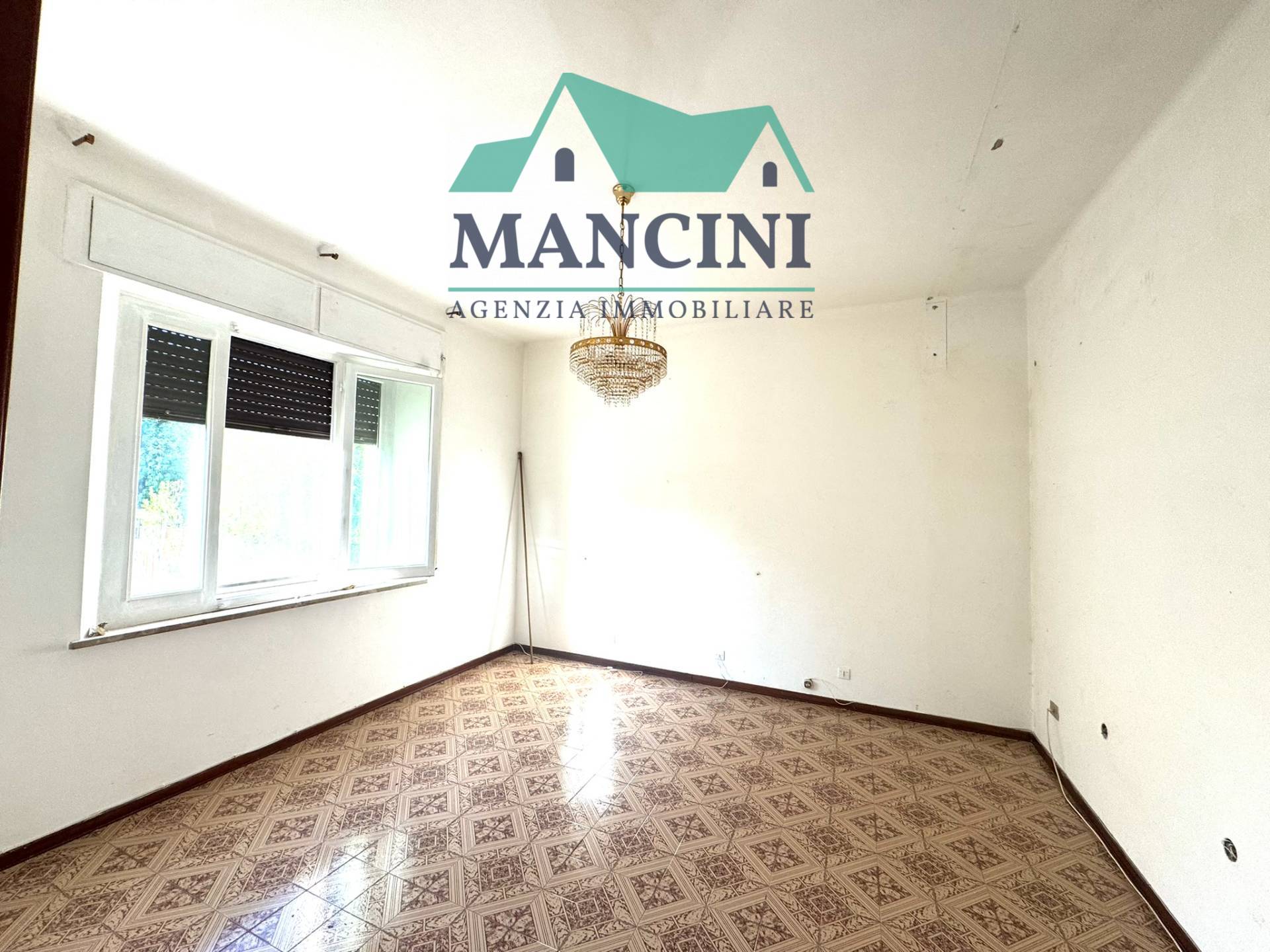 Appartamento in vendita a Jesi, CENTRO