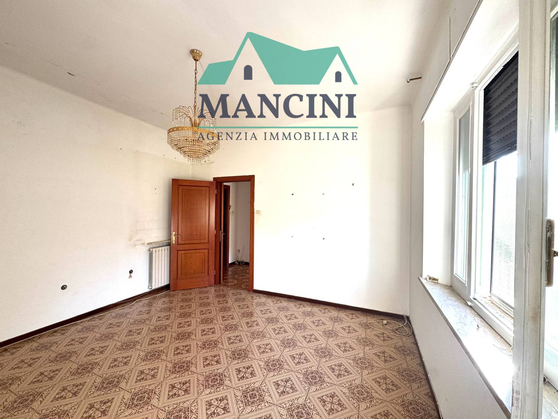 Appartamento in vendita a Jesi, CENTRO