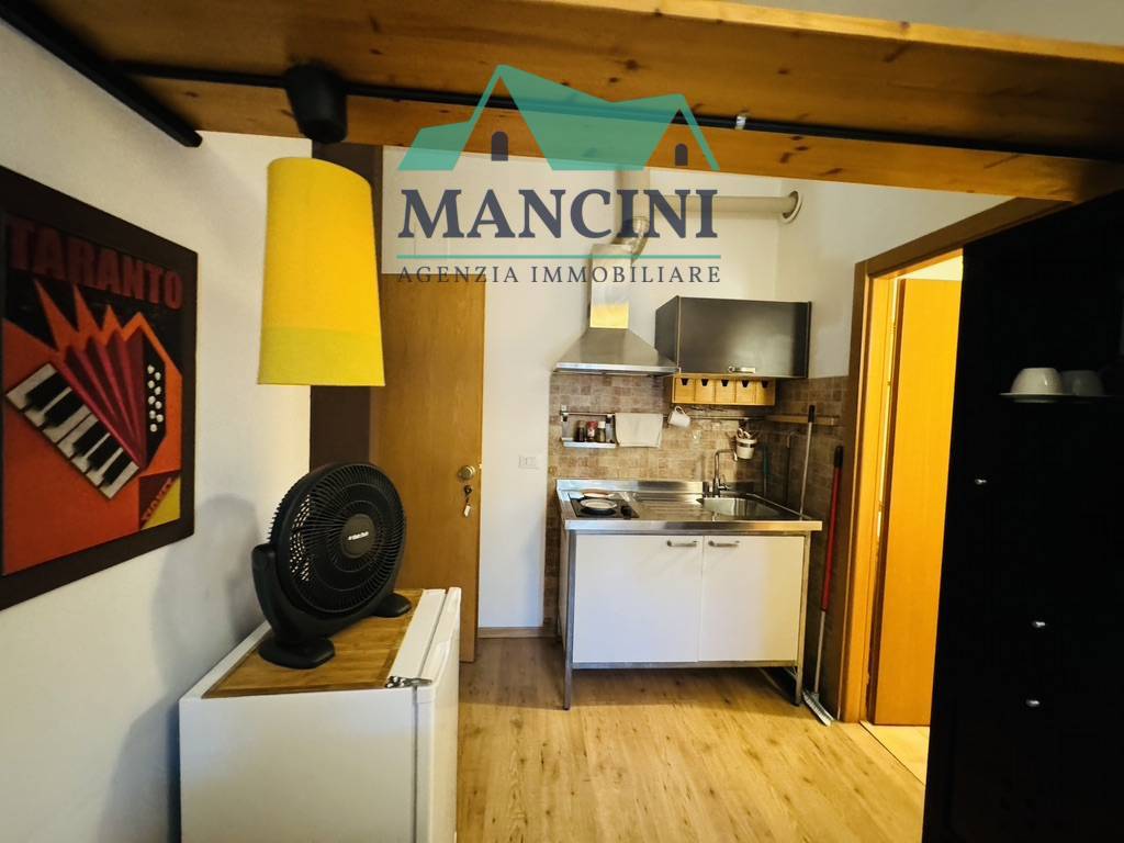 Appartamento in affitto a Jesi, jesi est