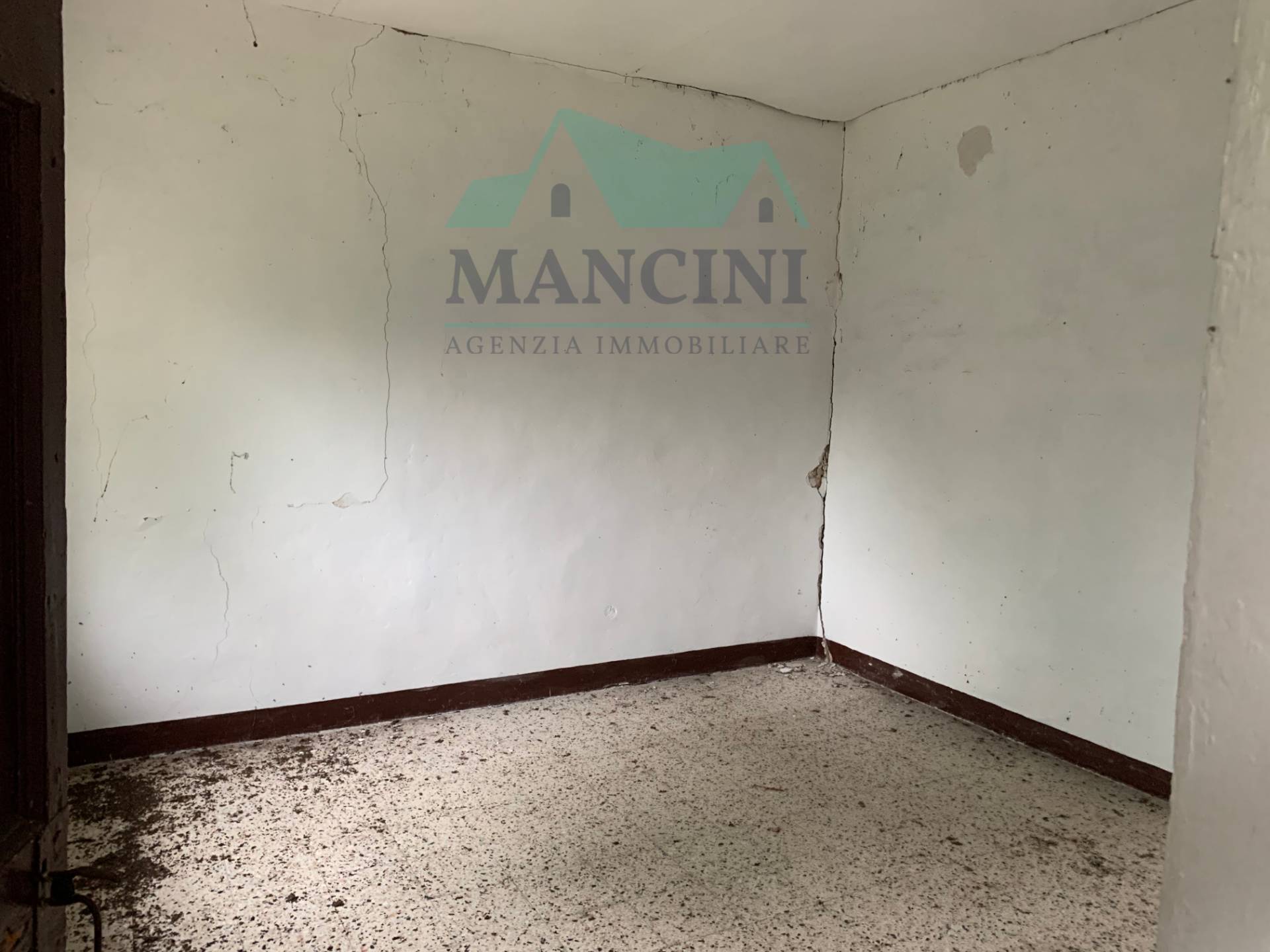 Rustico in vendita a Agugliano, la Chiusa