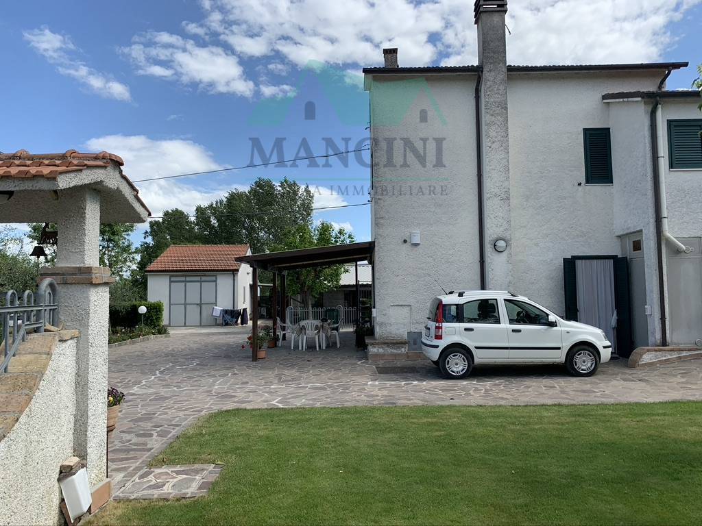 Rustico in vendita a Jesi, Spina