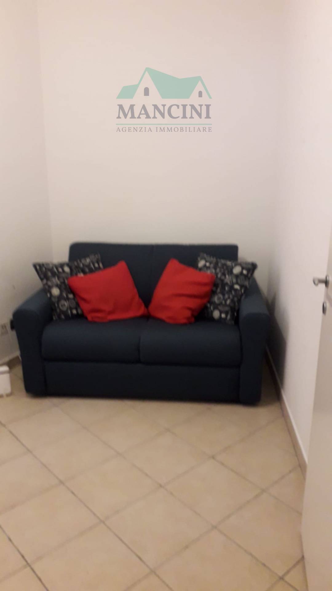 Appartamento in vendita a Jesi, centro zona alta