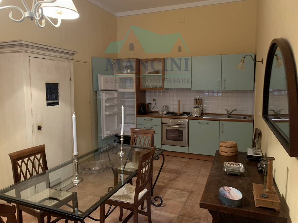 Appartamento in affitto a Jesi, centro zona alta