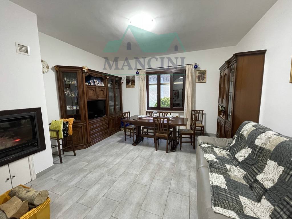 Casa singola in vendita a Serra San Quirico