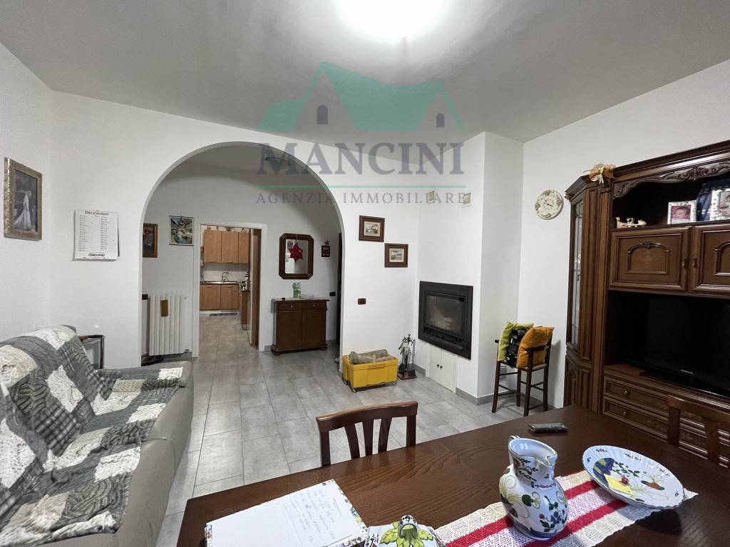 Casa singola in vendita a Serra San Quirico