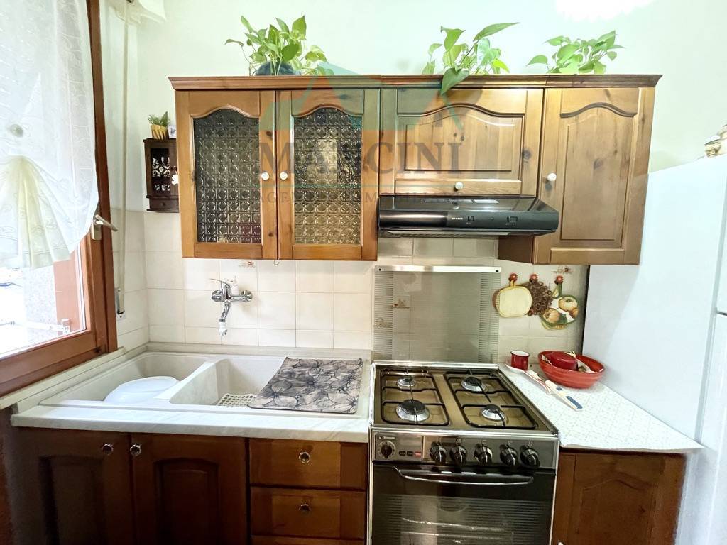 Appartamento in vendita a Jesi, Palazzetto Sport