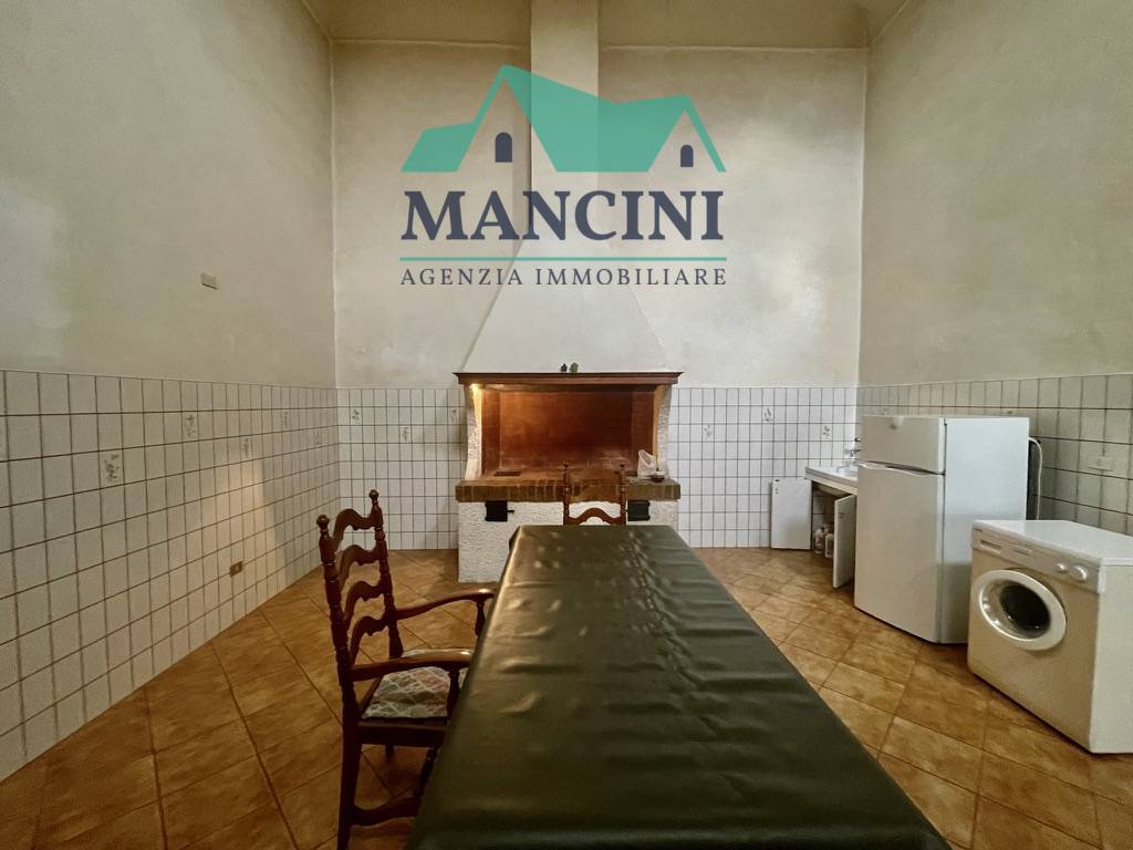 Appartamento in vendita a Jesi, centro zona alta