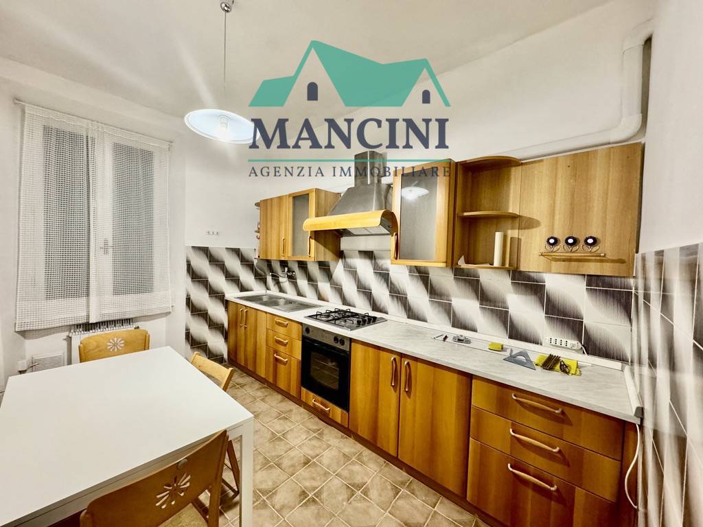 Appartamento in affitto a Jesi, centro zona alta
