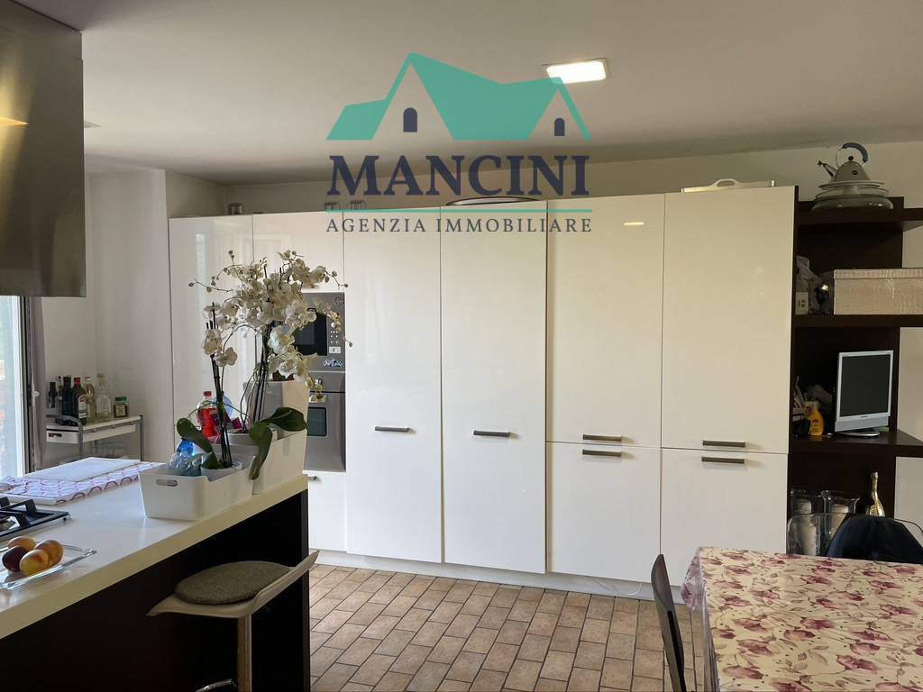 BIFAMILIARE in vendita a Jesi, Mazzangrugno