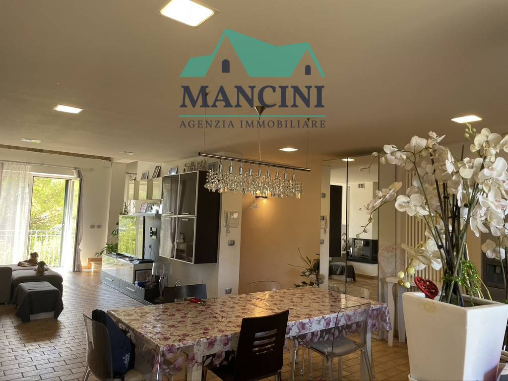 BIFAMILIARE in vendita a Jesi, Mazzangrugno