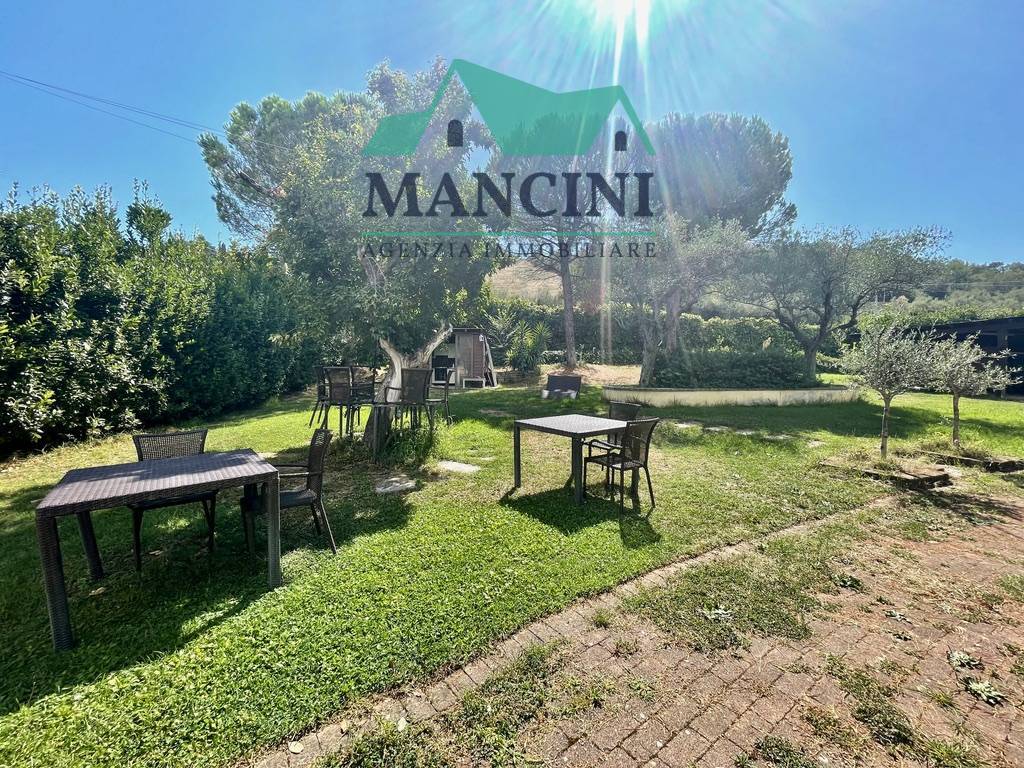 BIFAMILIARE in vendita a Jesi, Mazzangrugno