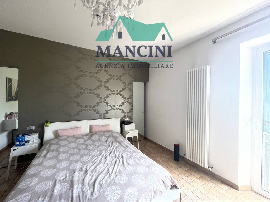 BIFAMILIARE in vendita a Jesi, Mazzangrugno