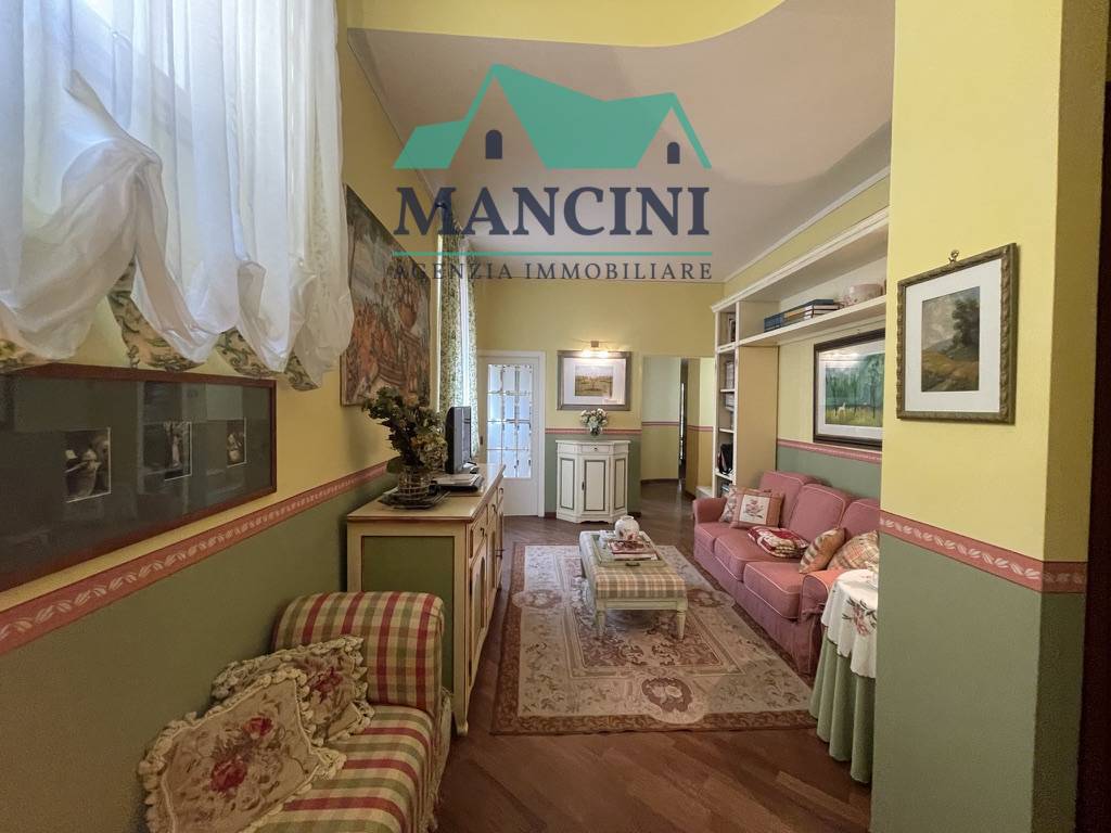 Appartamento in vendita a Jesi, Centro storico