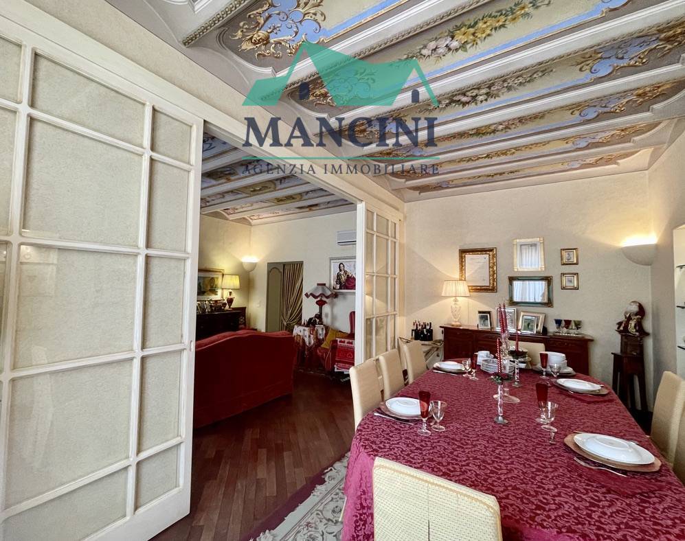 Appartamento in vendita a Jesi, Centro storico