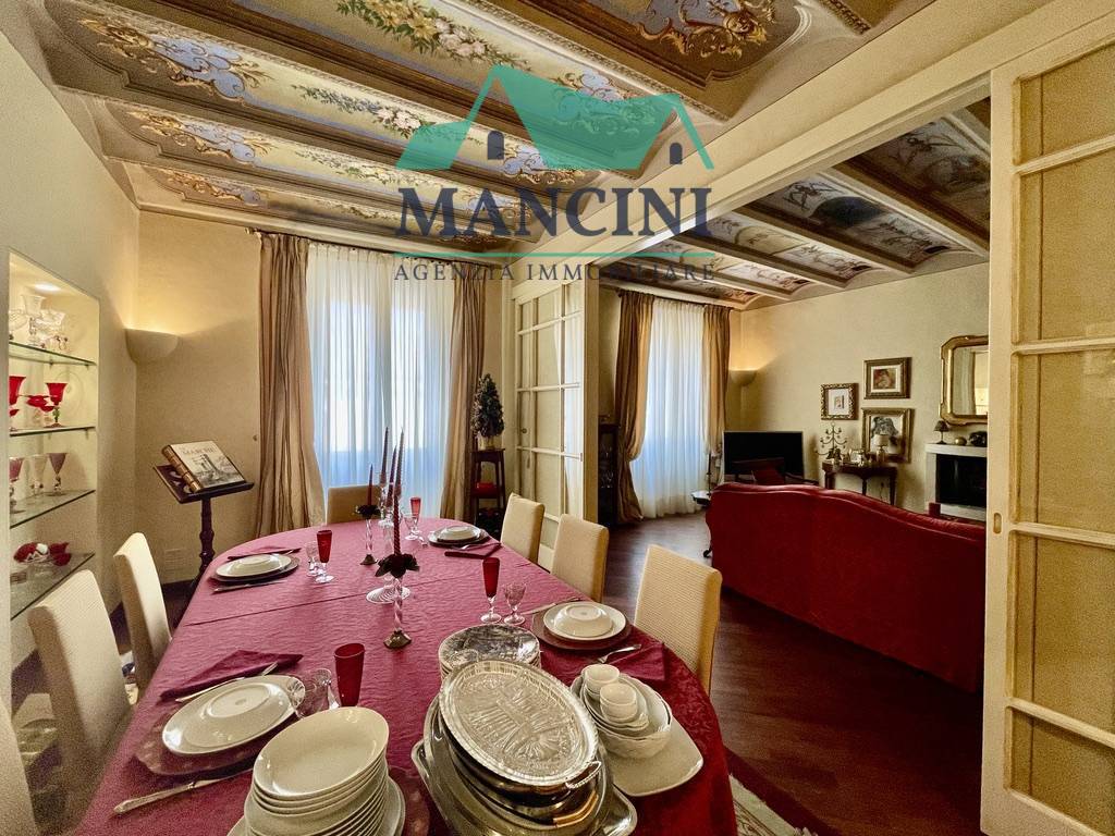 Appartamento in vendita a Jesi, Centro storico