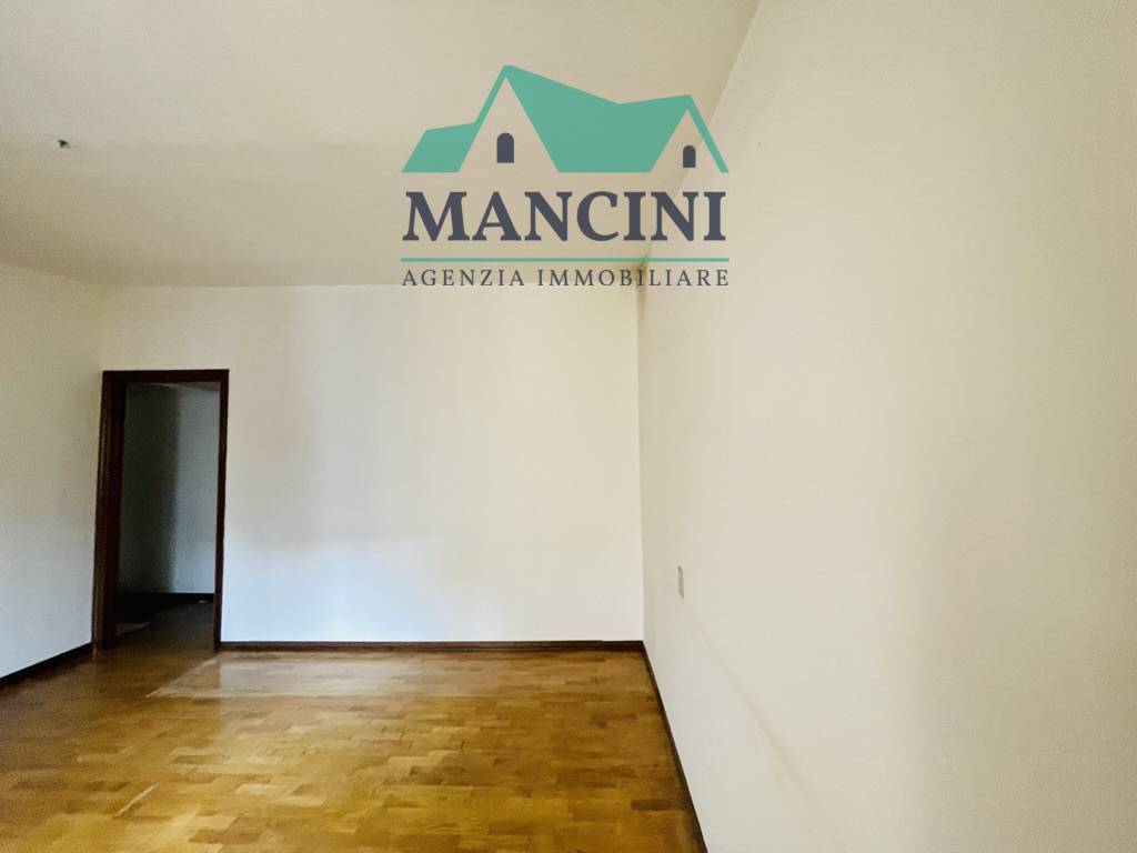 Casa singola in vendita a Jesi, Centro storico