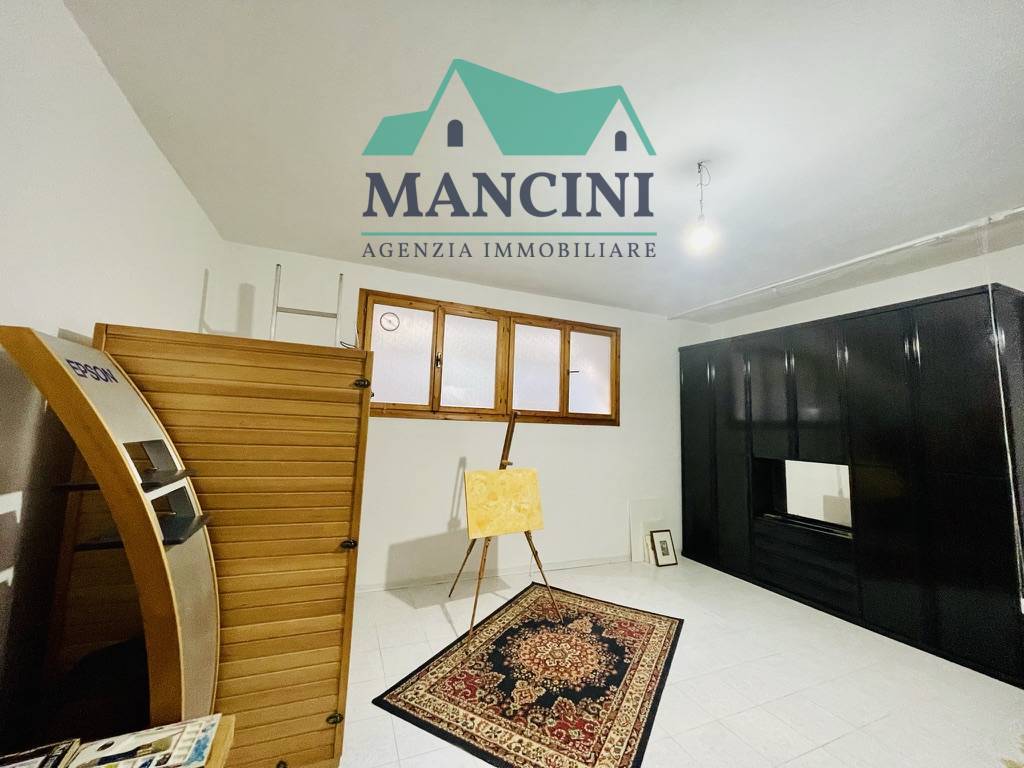 Studio/Ufficio in vendita a Jesi, Colle Paradiso