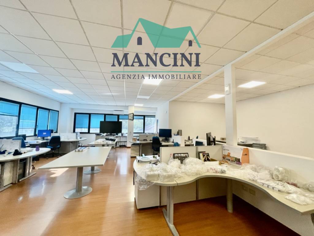 Studio/Ufficio in vendita a Castelbellino, Pianello Vallesina