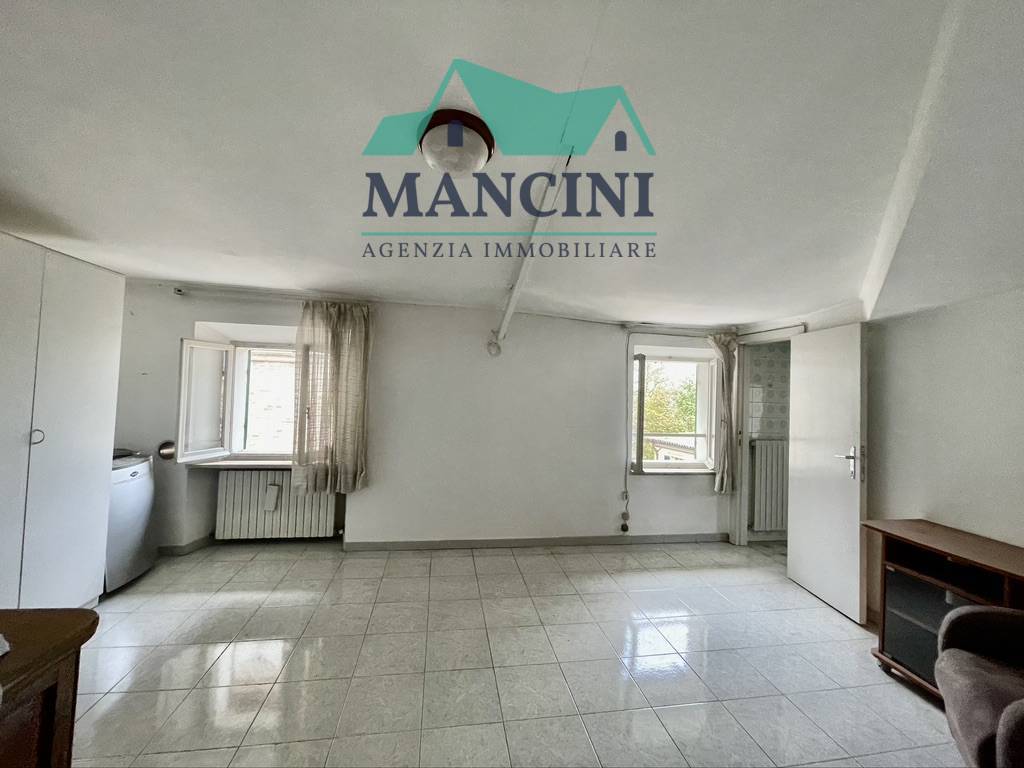Appartamento in vendita a Jesi, Centro storico