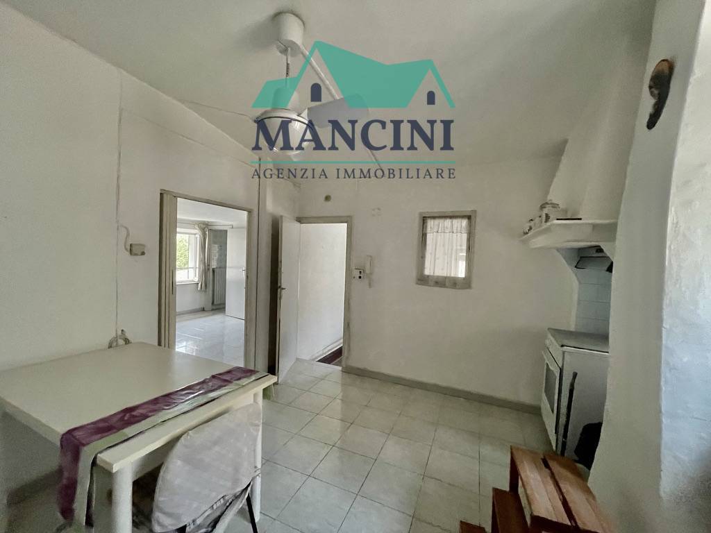 Appartamento in vendita a Jesi, Centro storico