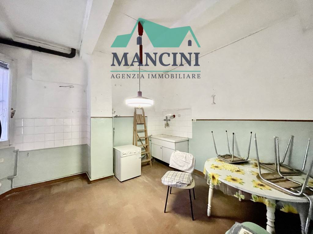 Appartamento in vendita a Jesi, Centro storico