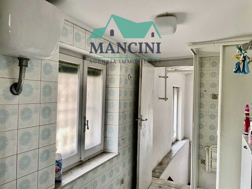 Appartamento in vendita a Jesi, Centro storico