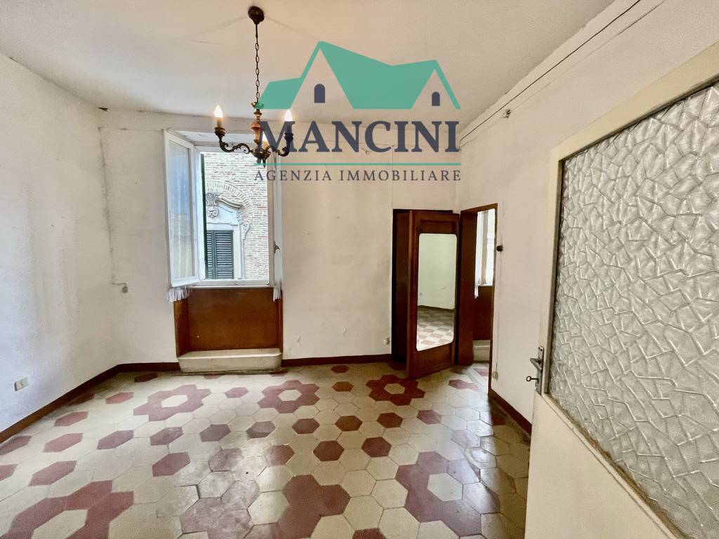 Appartamento in vendita a Jesi, Centro storico