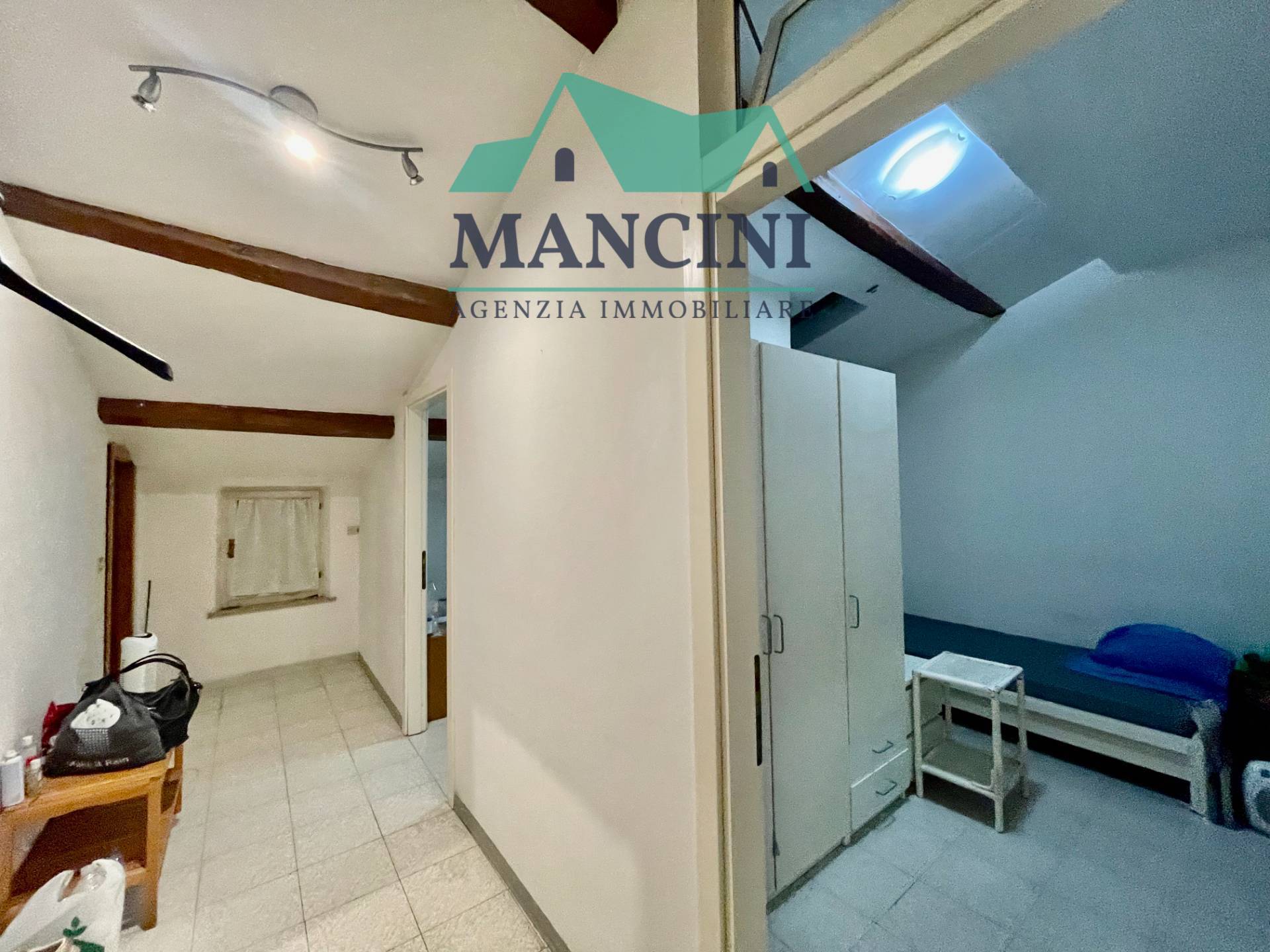 Appartamento in vendita a Jesi, Centro storico